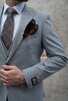 Pánský oblek Marcello – detail přední části obleku a kapsy