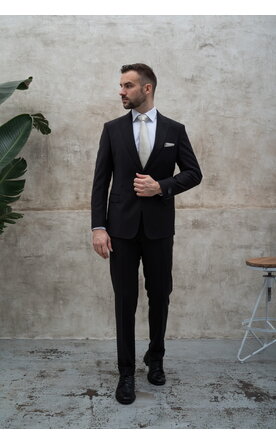 Prémiový černý vlněný oblek Francesco (88 % vlna), model Francesco